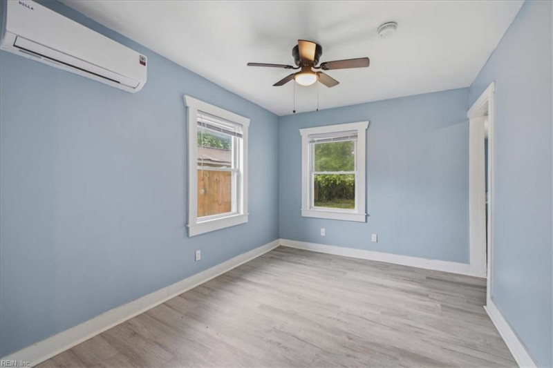 Photo 10 of 25 residential for sale in Portsmouth virginia