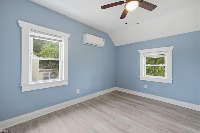Photo 23 of 25 residential for sale in Portsmouth virginia