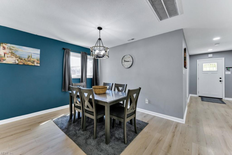 Photo 11 of 35 residential for sale in Norfolk virginia