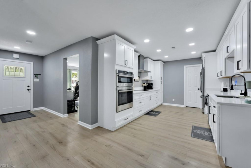 Photo 6 of 35 residential for sale in Norfolk virginia