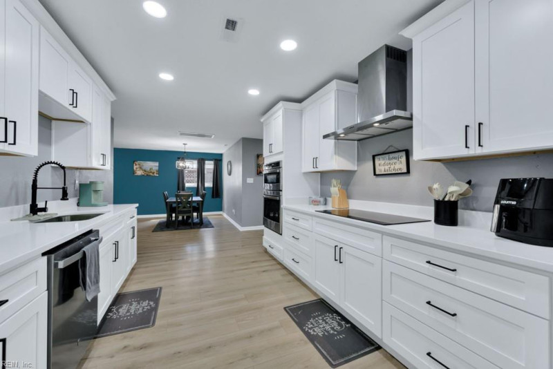 Photo 9 of 35 residential for sale in Norfolk virginia