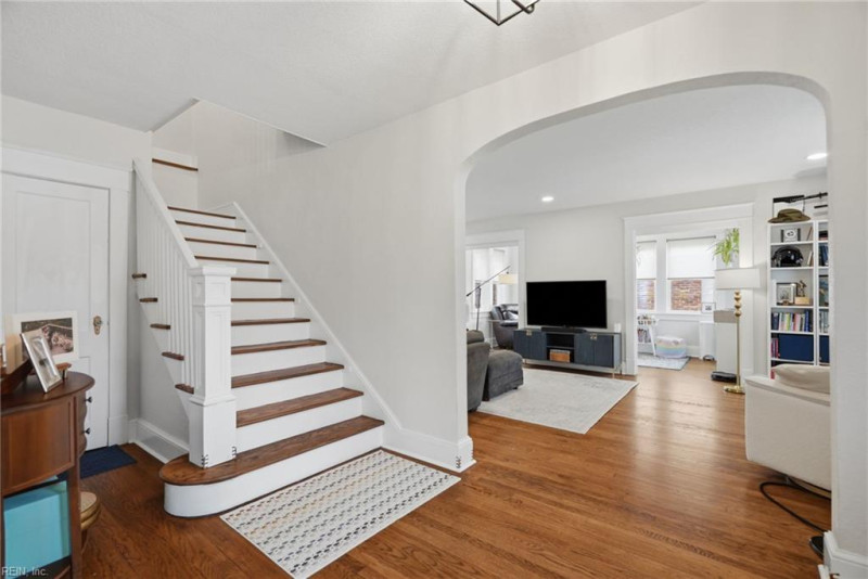 Photo 12 of 50 residential for sale in Portsmouth virginia