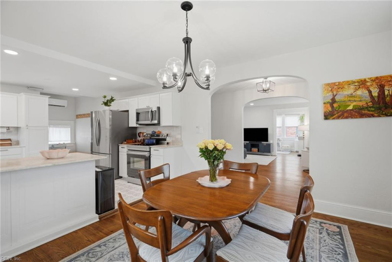 Photo 20 of 50 residential for sale in Portsmouth virginia