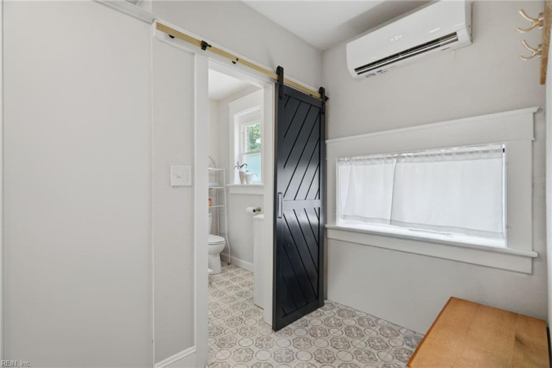Photo 26 of 50 residential for sale in Portsmouth virginia