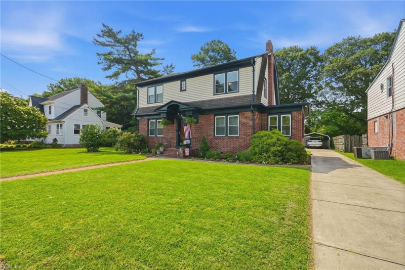 Photo 3 of 50 residential for sale in Portsmouth virginia