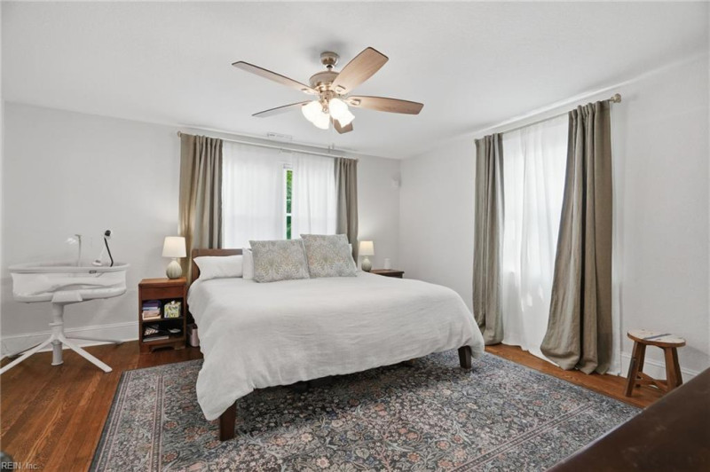 Photo 39 of 50 residential for sale in Portsmouth virginia