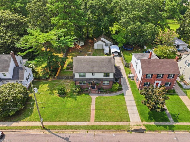 Photo 4 of 50 residential for sale in Portsmouth virginia