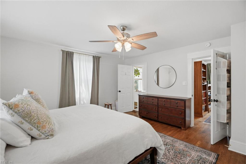 Photo 41 of 50 residential for sale in Portsmouth virginia