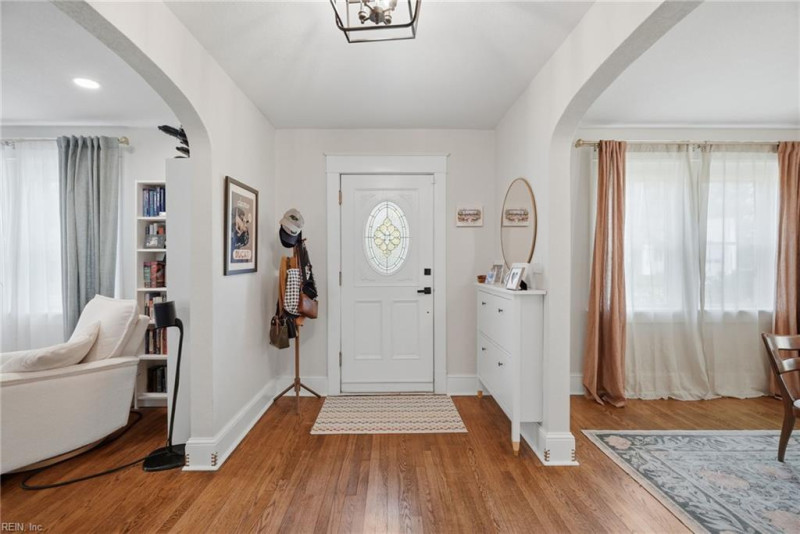 Photo 8 of 50 residential for sale in Portsmouth virginia
