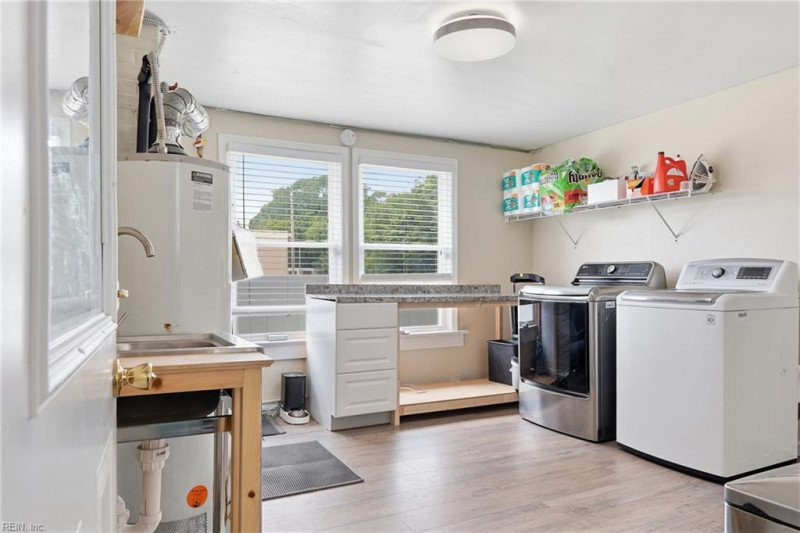 Photo 18 of 29 residential for sale in Norfolk virginia
