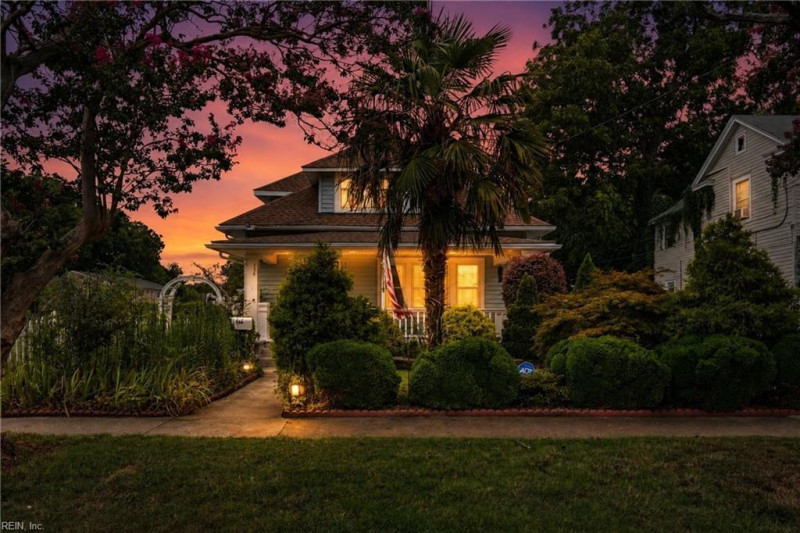 Photo 2 of 29 residential for sale in Norfolk virginia