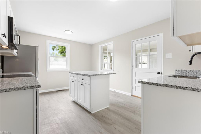 Photo 7 of 36 residential for sale in Newport News virginia Photo 7 of 36 residential for sale in Newport News virginia