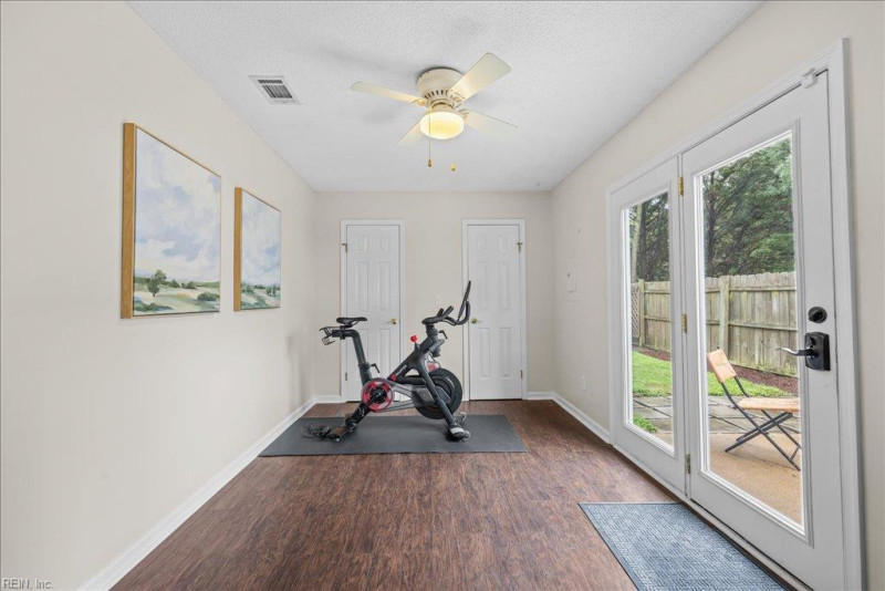 Photo 14 of 26 residential for sale in Virginia Beach virginia