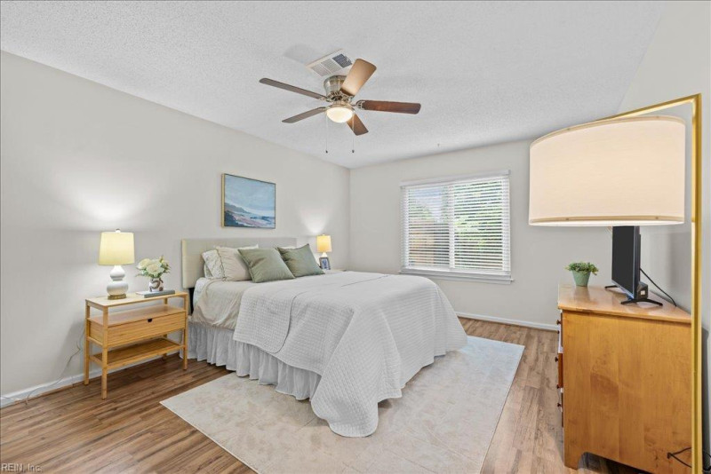 Photo 16 of 26 residential for sale in Virginia Beach virginia