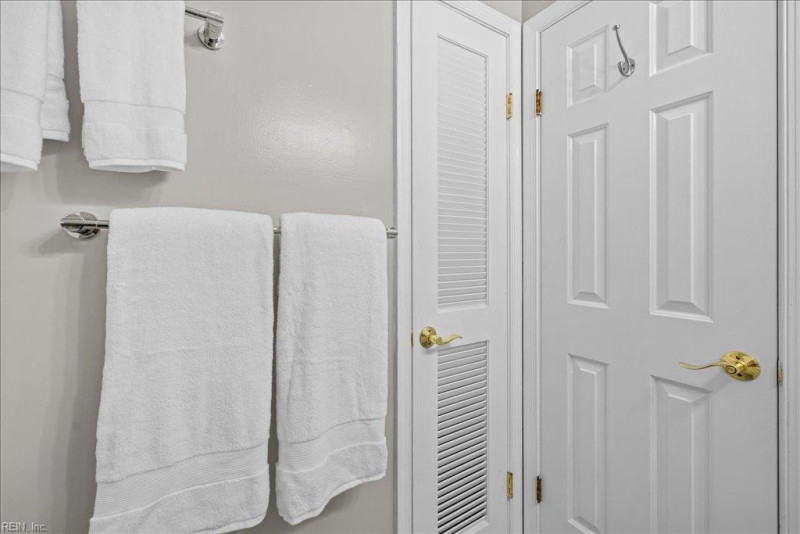 Photo 19 of 26 residential for sale in Virginia Beach virginia