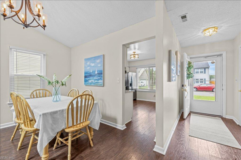 Photo 4 of 26 residential for sale in Virginia Beach virginia