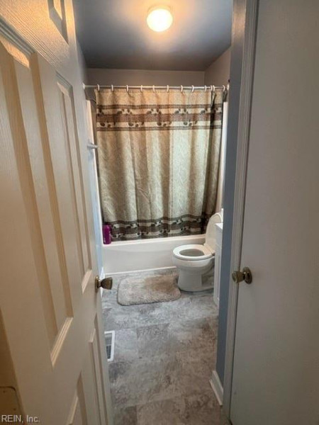 Photo 10 of 26 residential for sale in Newport News virginia