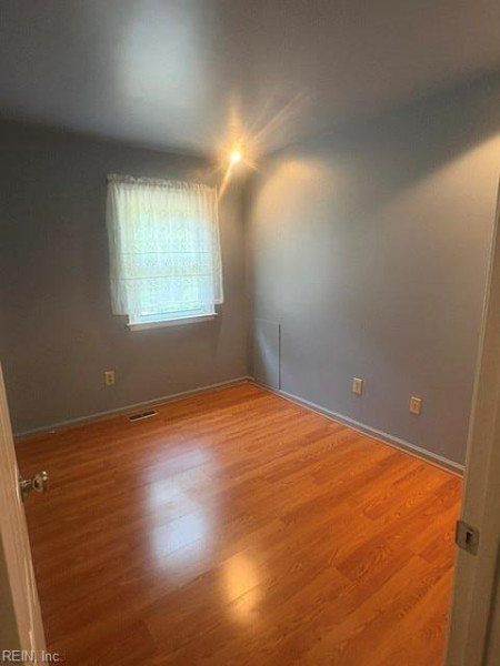 Photo 7 of 26 residential for sale in Newport News virginia