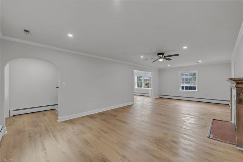 Photo 17 of 30 residential for sale in Poquoson virginia