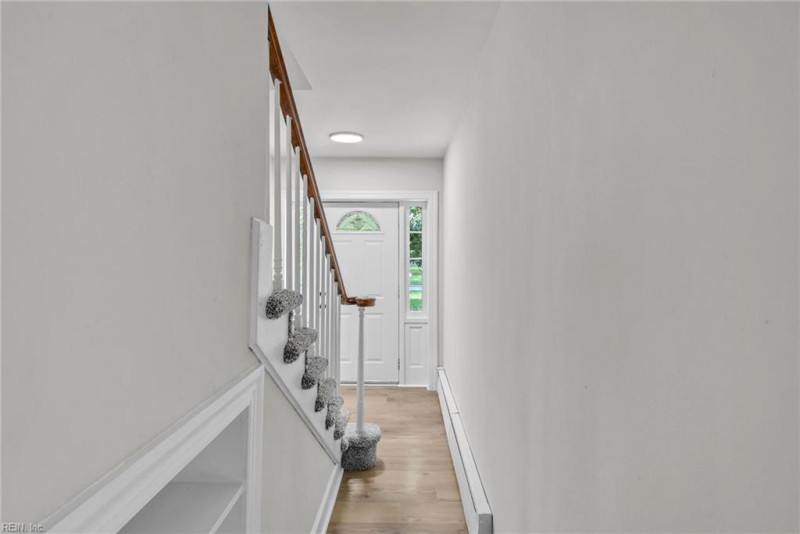 Photo 7 of 30 residential for sale in Poquoson virginia