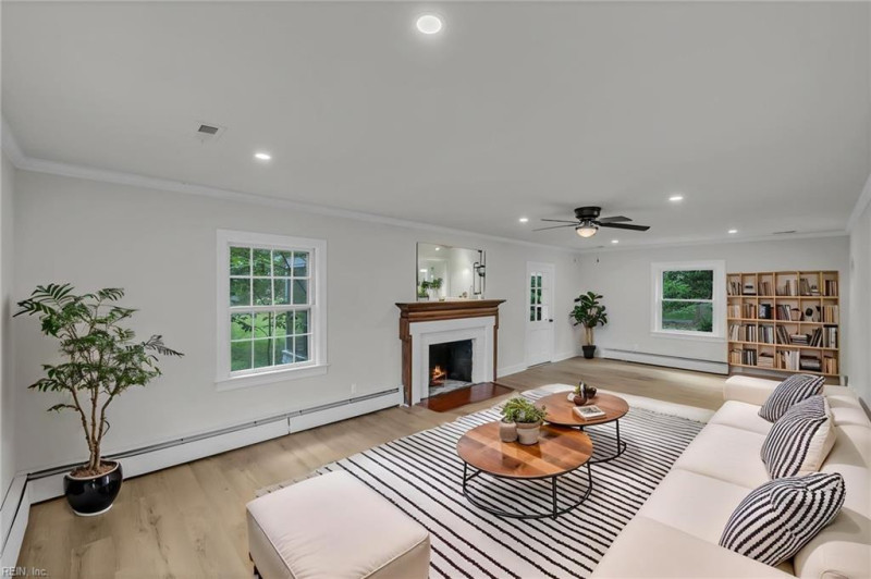 Photo 9 of 30 residential for sale in Poquoson virginia