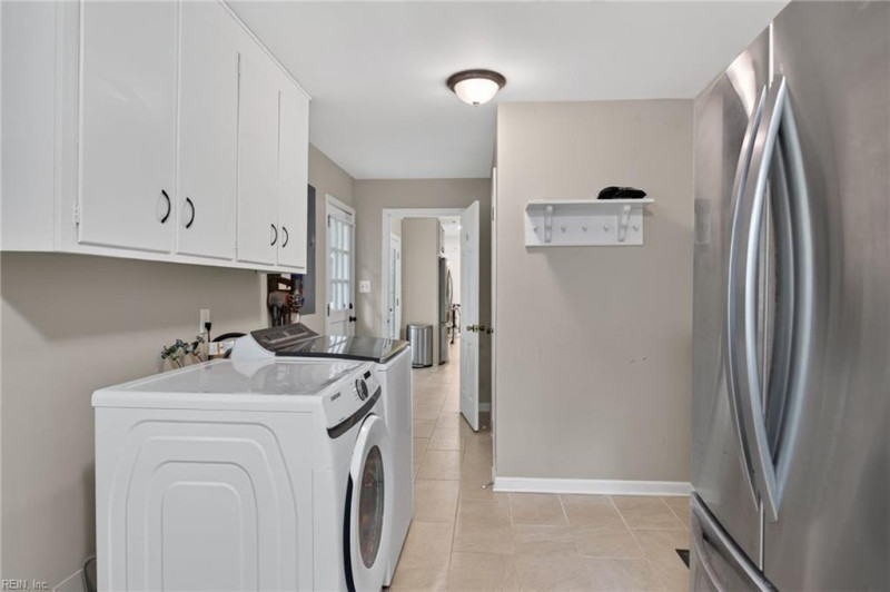 Photo 18 of 44 residential for sale in Hampton virginia