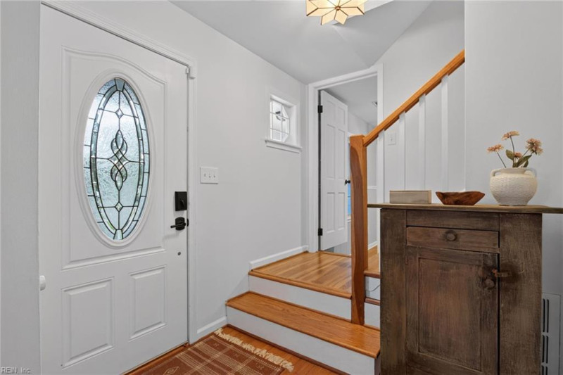 Photo 20 of 44 residential for sale in Hampton virginia