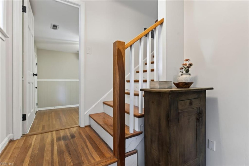 Photo 21 of 44 residential for sale in Hampton virginia
