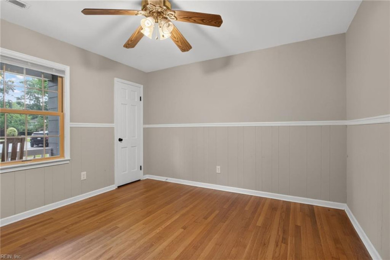 Photo 22 of 44 residential for sale in Hampton virginia