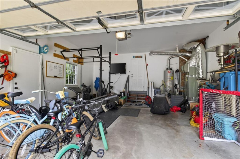 Photo 35 of 44 residential for sale in Hampton virginia