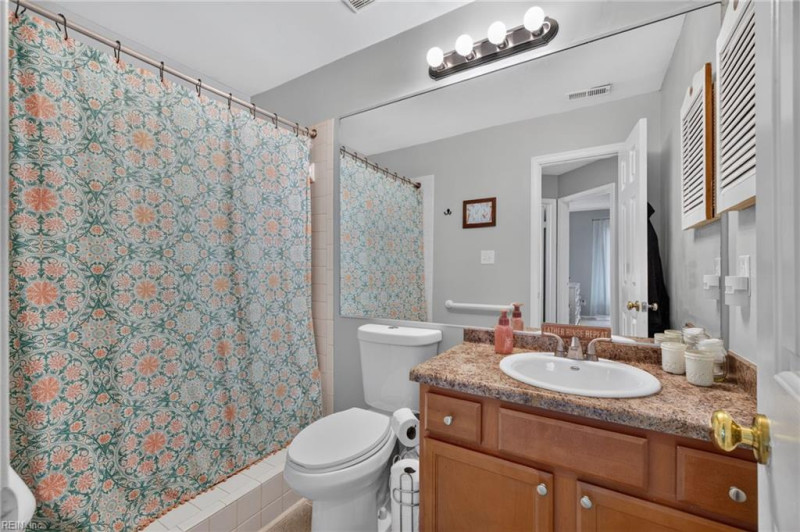 Photo 14 of 25 residential for sale in Chesapeake virginia Photo 14 of 25 residential for sale in Chesapeake virginia