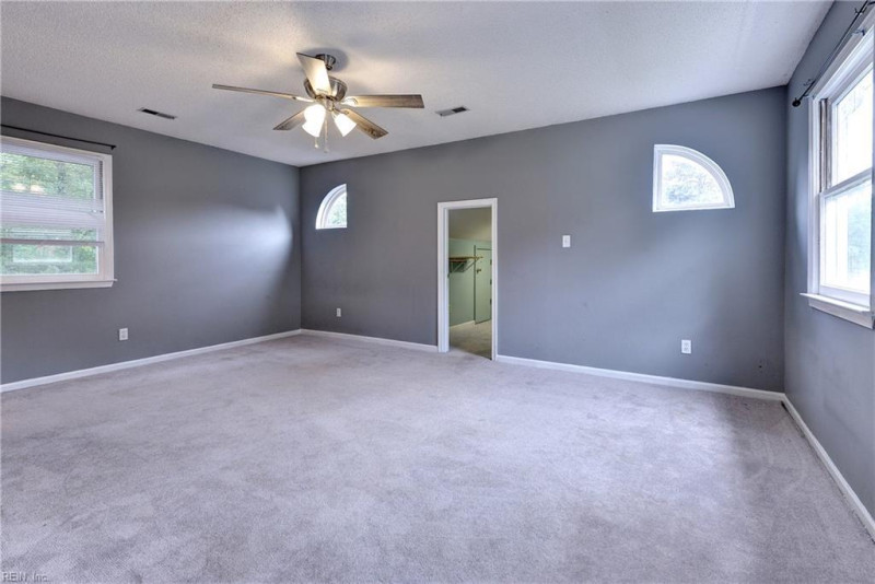 Photo 13 of 24 residential for sale in Poquoson virginia