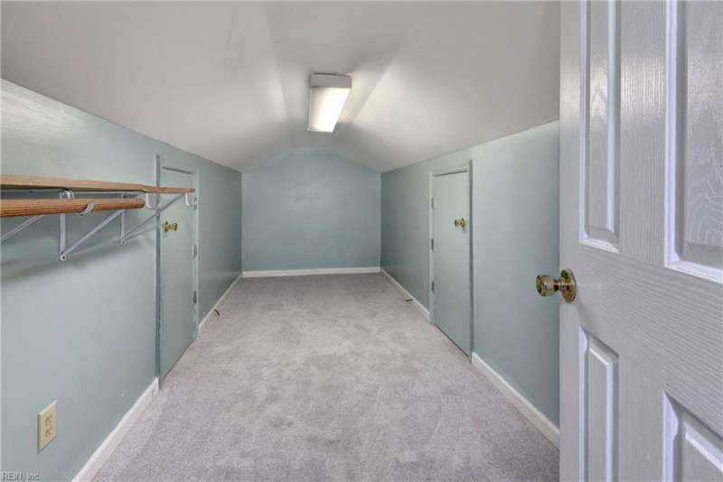 Photo 14 of 24 residential for sale in Poquoson virginia