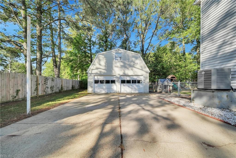 Photo 21 of 24 residential for sale in Poquoson virginia