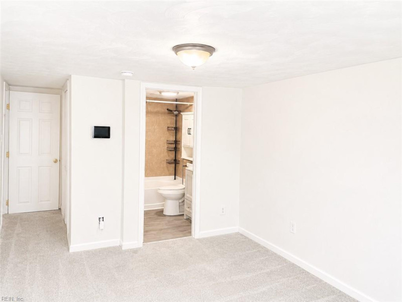 Photo 15 of 24 residential for sale in Portsmouth virginia