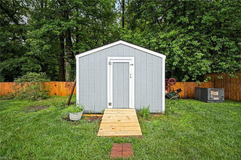 Photo 36 of 50 residential for sale in Chesapeake virginia Photo 36 of 50 residential for sale in Chesapeake virginia