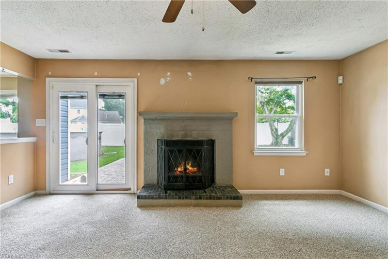 Photo 16 of 40 residential for sale in Virginia Beach virginia