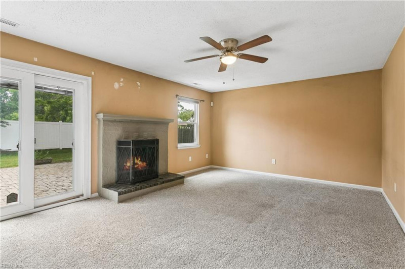 Photo 17 of 40 residential for sale in Virginia Beach virginia