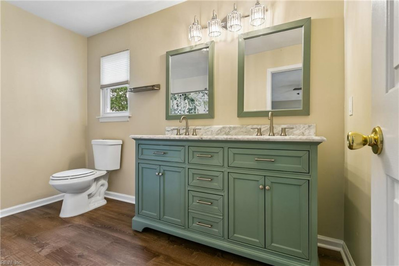 Photo 25 of 40 residential for sale in Virginia Beach virginia