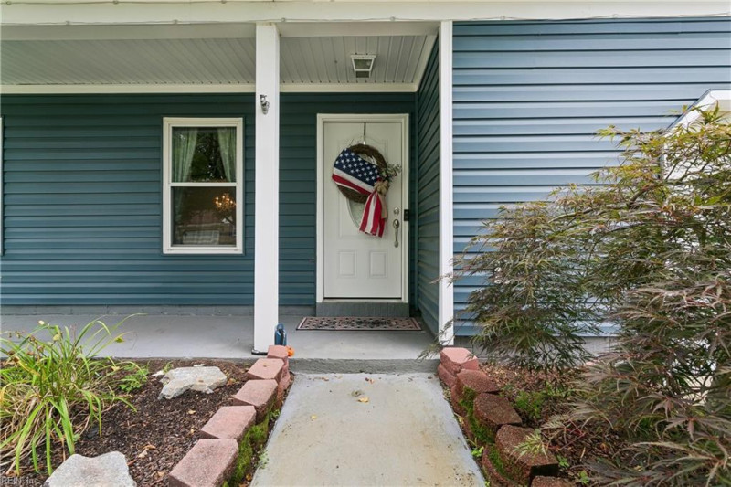 Photo 3 of 40 residential for sale in Virginia Beach virginia