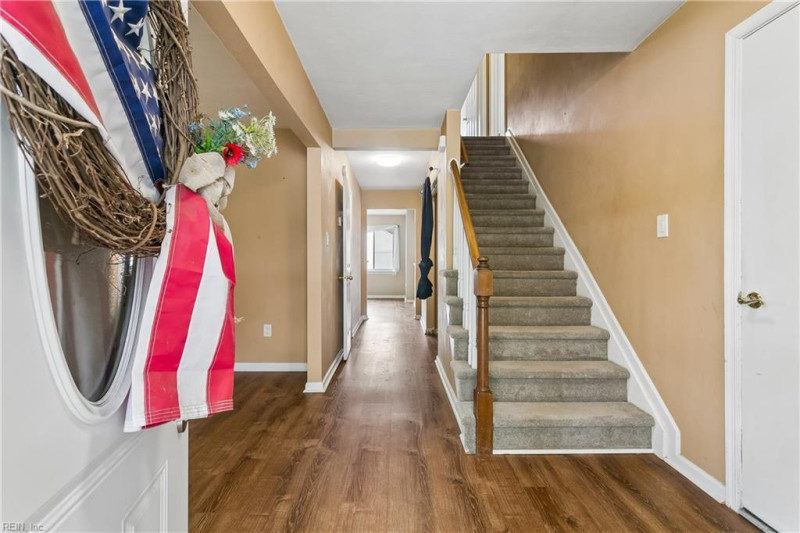 Photo 4 of 40 residential for sale in Virginia Beach virginia