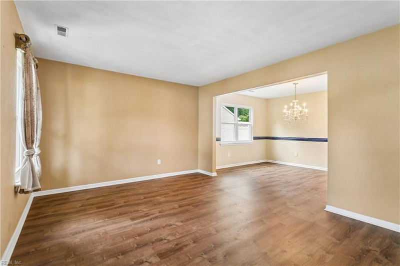 Photo 5 of 40 residential for sale in Virginia Beach virginia