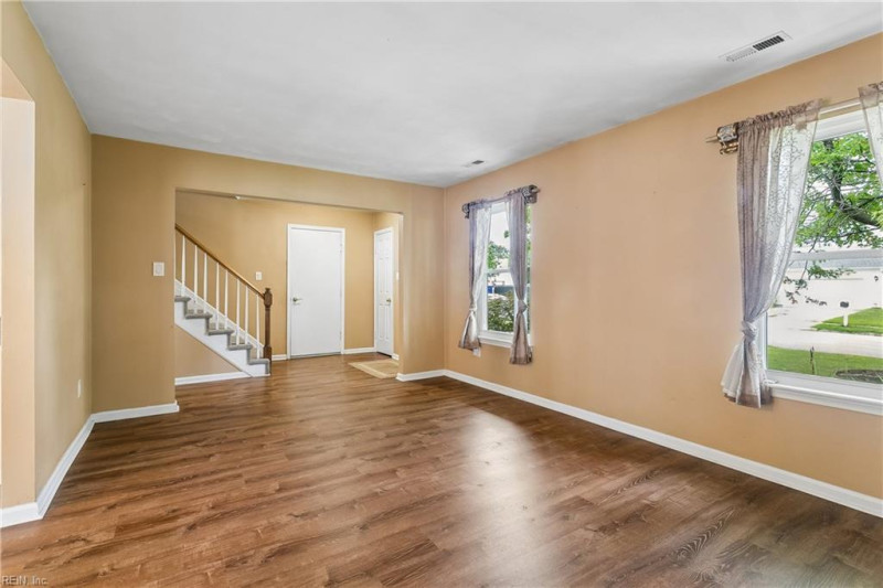 Photo 6 of 40 residential for sale in Virginia Beach virginia