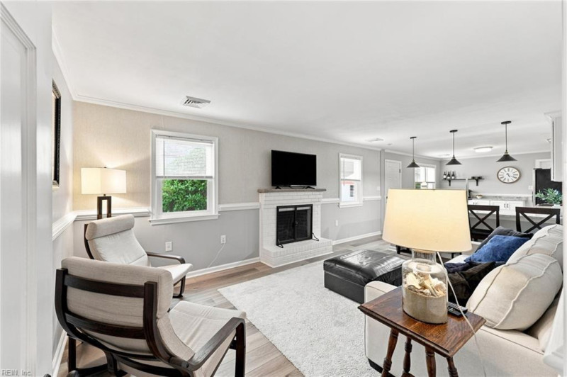 Photo 14 of 42 residential for sale in Virginia Beach virginia