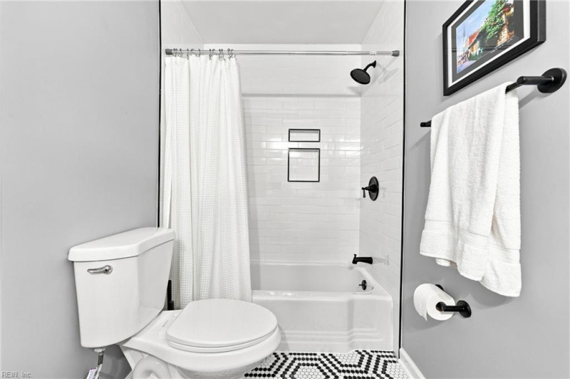 Photo 34 of 42 residential for sale in Virginia Beach virginia