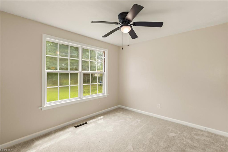Photo 12 of 20 residential for sale in Portsmouth virginia