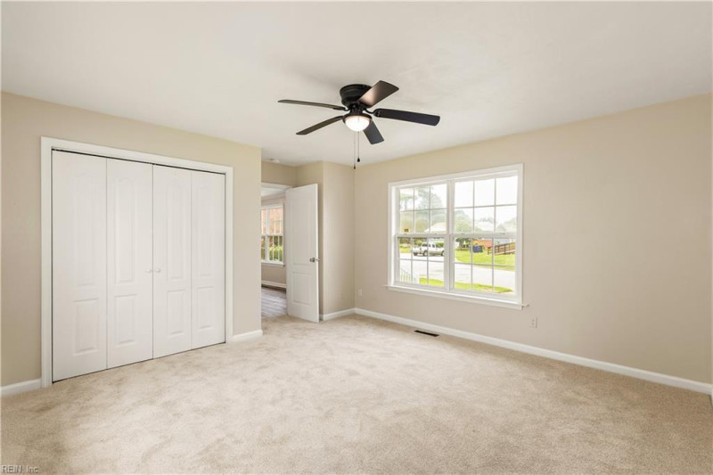 Photo 15 of 20 residential for sale in Portsmouth virginia