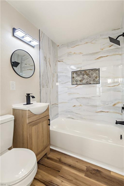 Photo 17 of 20 residential for sale in Portsmouth virginia