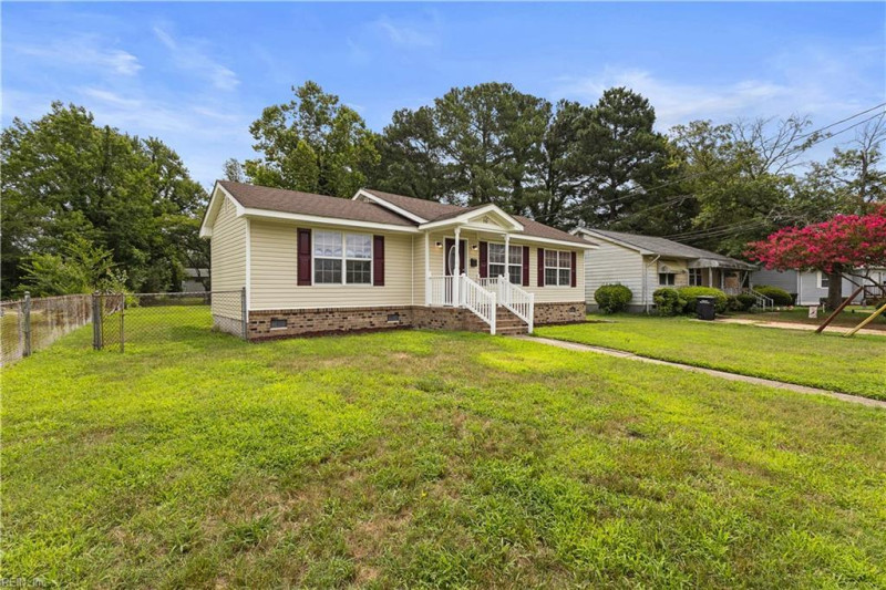 Photo 3 of 20 residential for sale in Portsmouth virginia