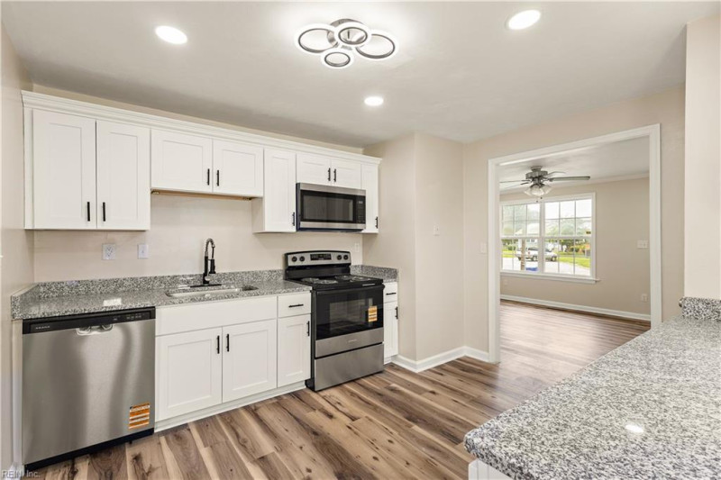 Photo 7 of 20 residential for sale in Portsmouth virginia